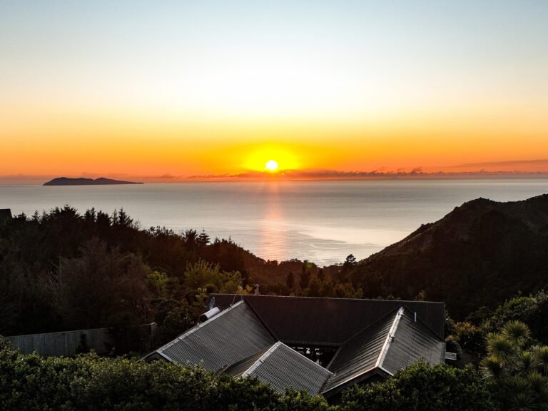 holiday rental waihi 768x576