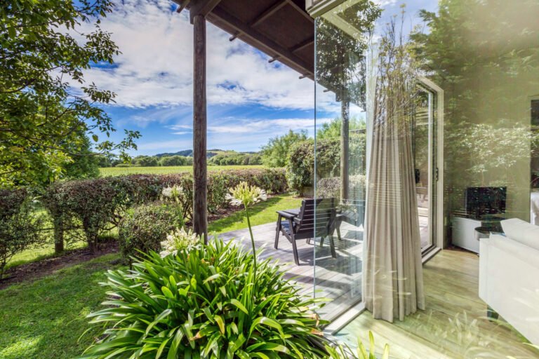 te awanga holiday rentals 768x512