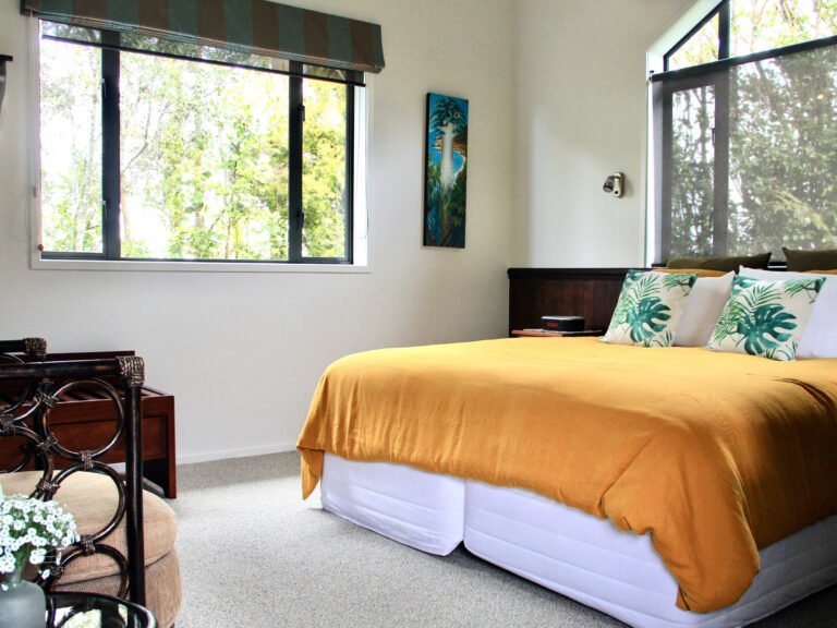 waihi holiday rental 768x576