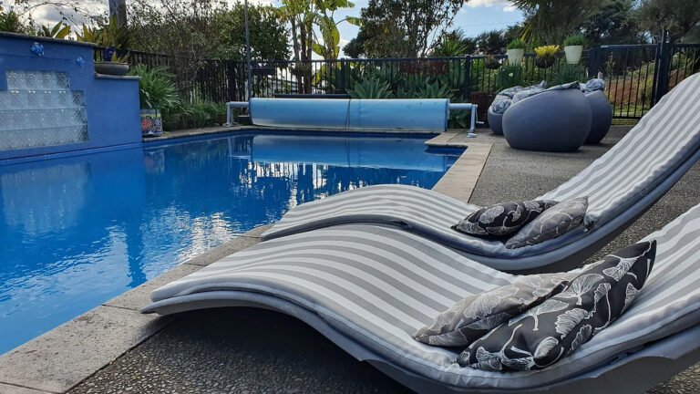 pool kaukapakapa accommodation 768x432