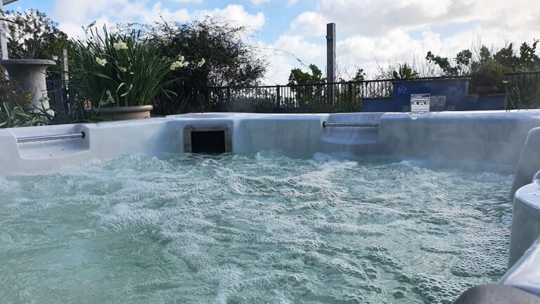 spa pool auckland bed breakfast 768x432