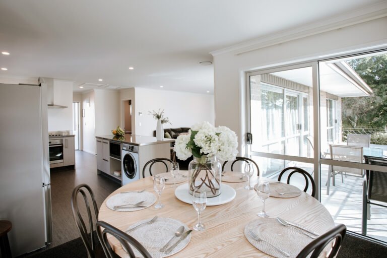 3 bedroom apartment Wanaka 768x512