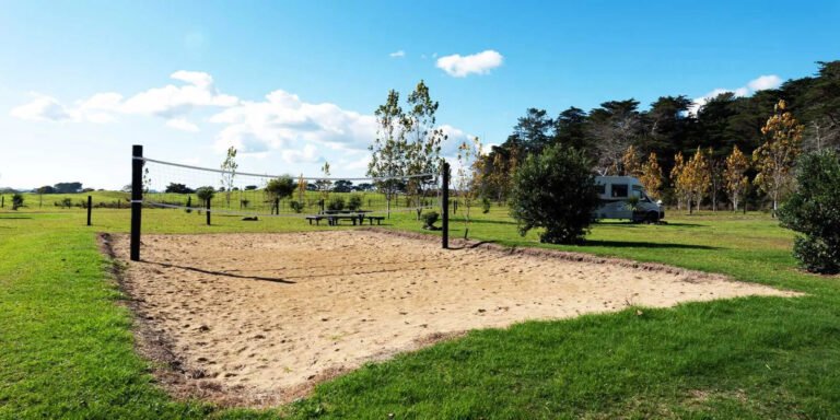 Camper parking Ahipara NZ 768x384