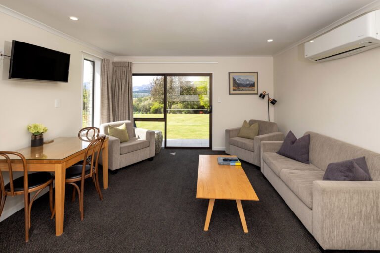 Motel room Wanaka NZ 768x512
