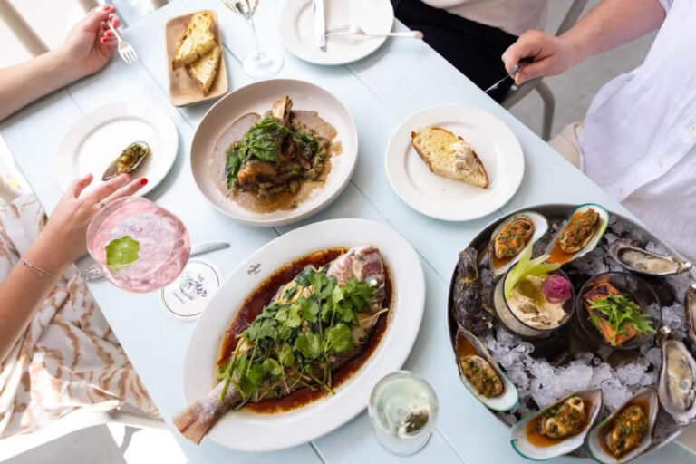 Vineyard lunch tour Waiheke 768x512