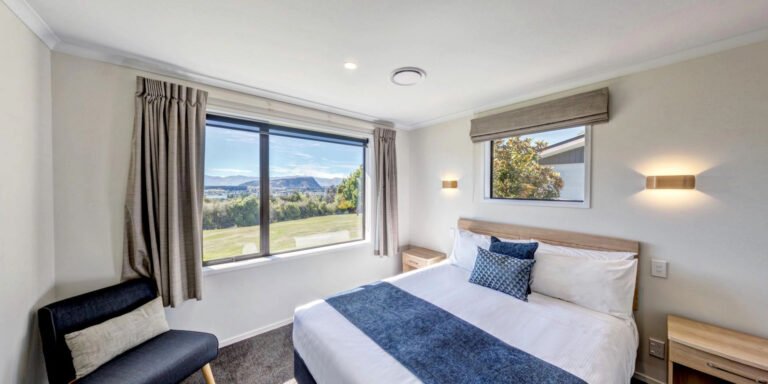 Wanaka lakeside holiday park 768x384