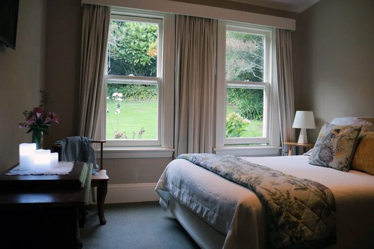 beachfront farmstay kaikoura 768x512