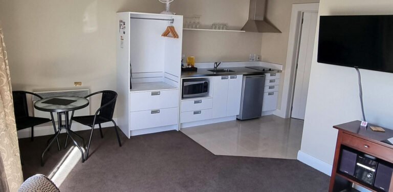 stay Oamaru NZ 768x375
