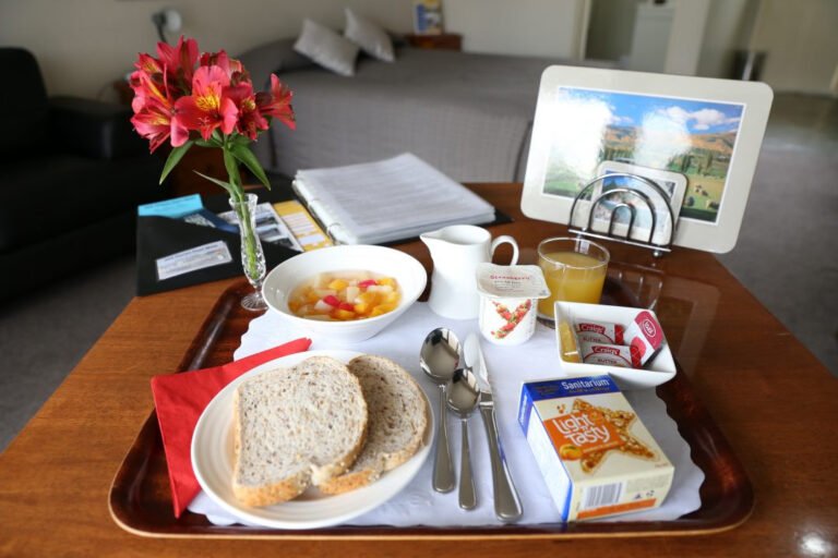 Oamaru motel breakfast 768x512