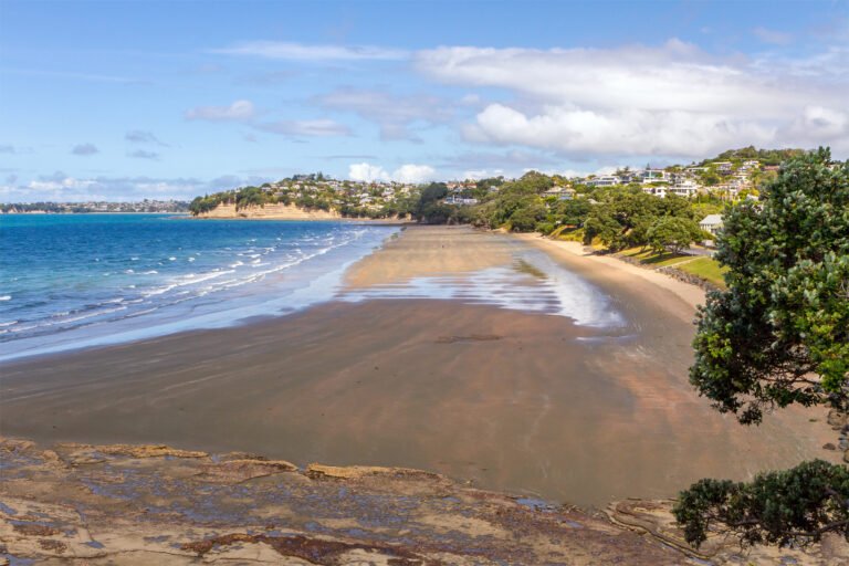 Red Beach accommodation 768x512