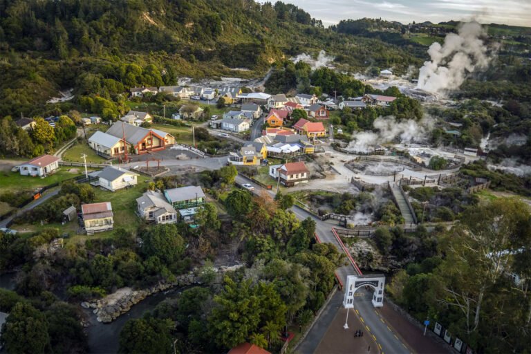 Rotorua Maori village tour 768x512