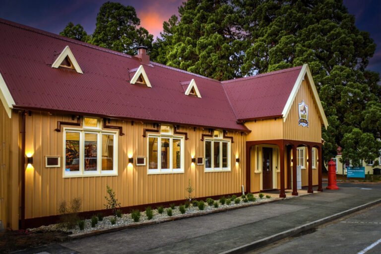 school house accommodation Nelson 768x512