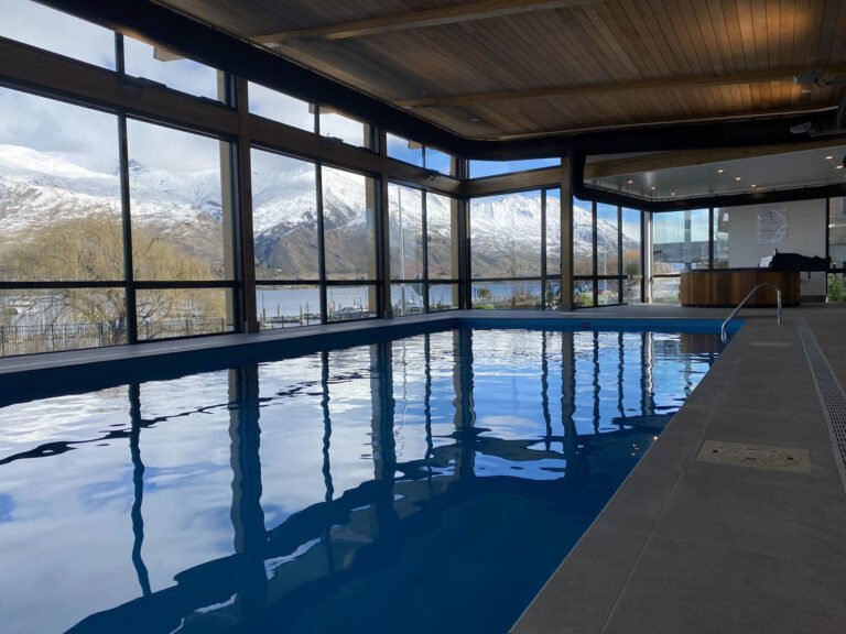 Wanaka accommodation with pool 768x576