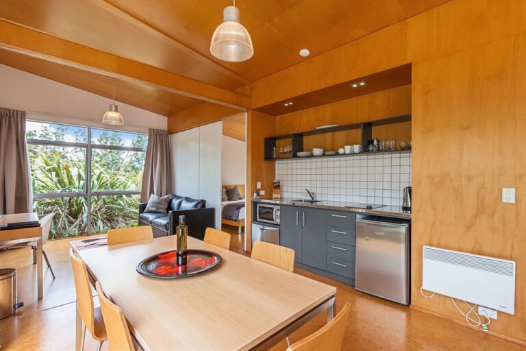 accommodation in Matakana 768x512