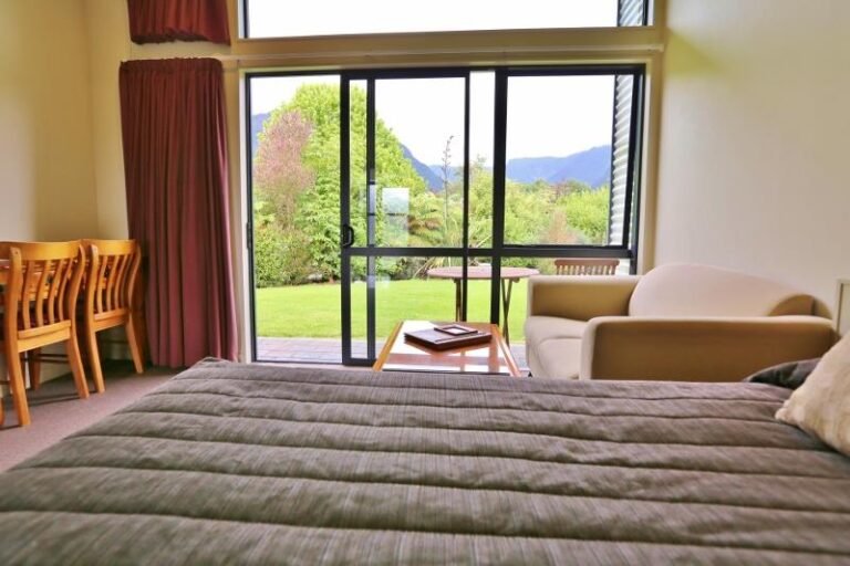 Accommodation Fox Glacier 768x512