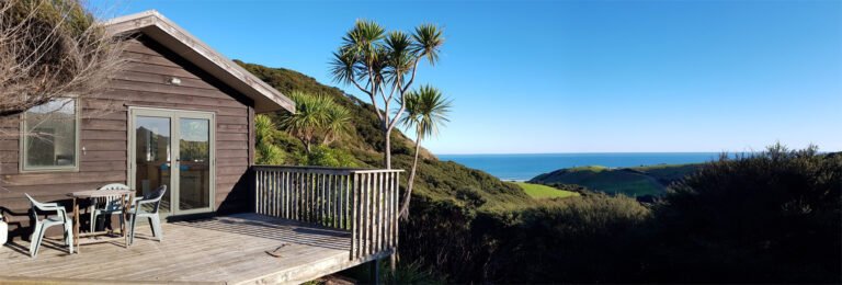 Raglan retreat accommodation 1 768x260