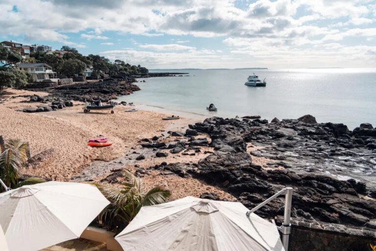 accommodation takapuna beach 768x512