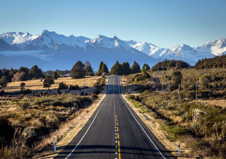 te anau milford sound 768x543