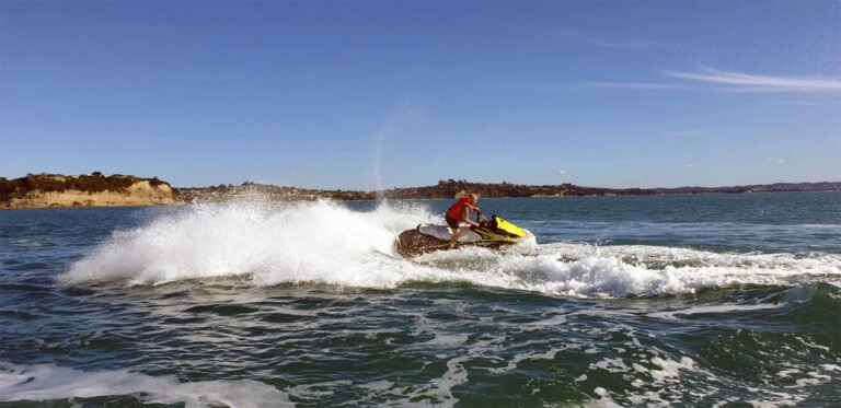 Jet Ski Hire Auckland 768x373
