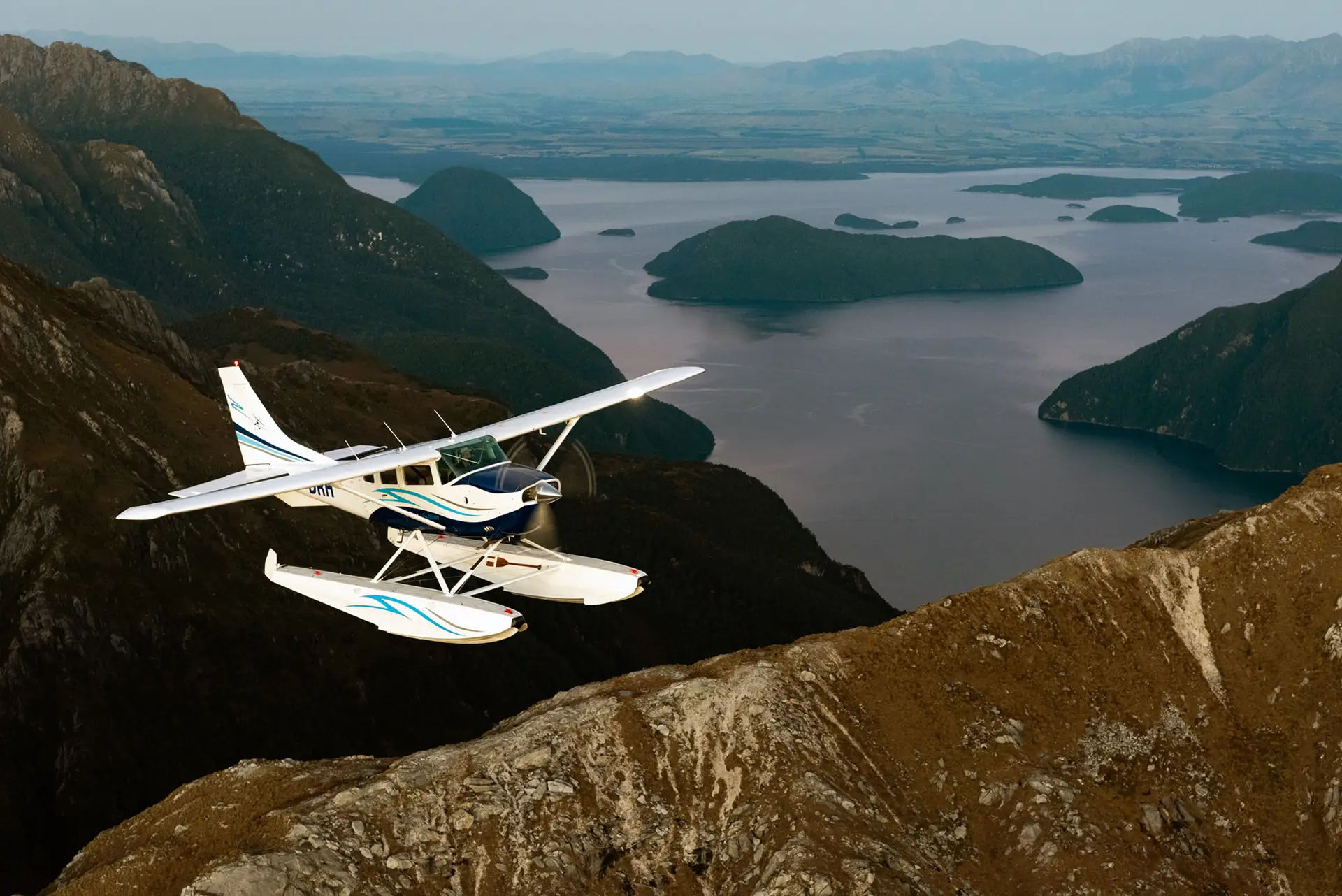 te anau scenic flights