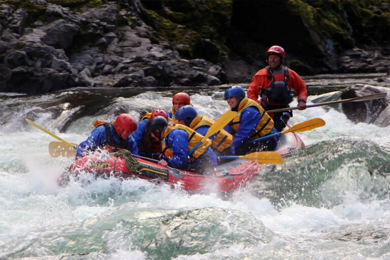 new zealand white water rafting 768x512