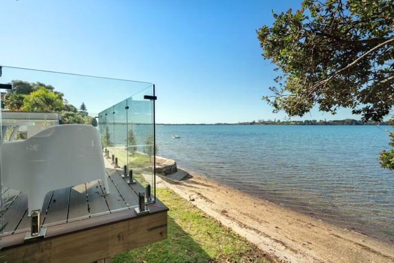 Tauranga waterfront apartment 768x512