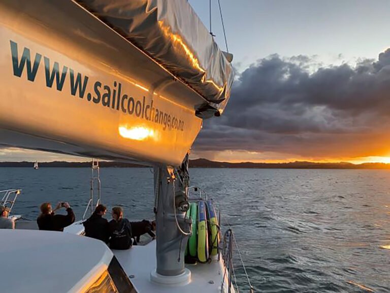 Sunset cruise Bay of Islands 768x576