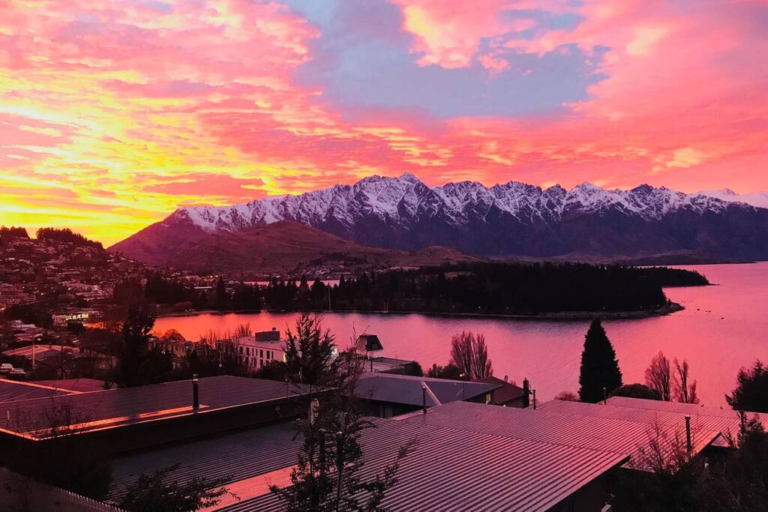 sunset from queenstown accommodation 768x512