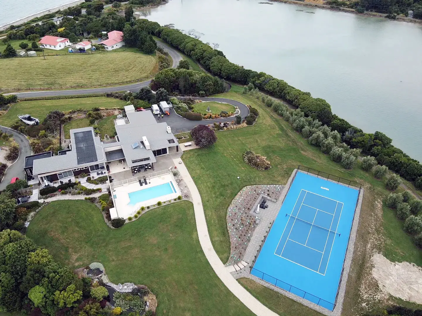 almyra waterfront lodge