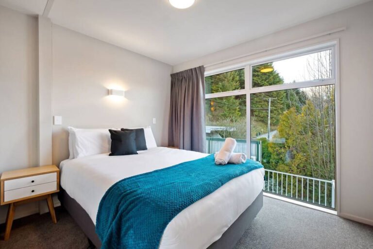 holiday home in queenstown 768x512