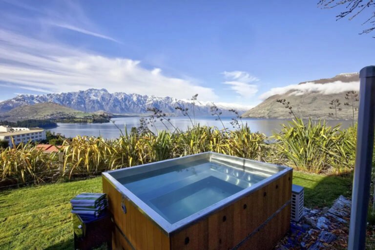 hello queenstown 768x512