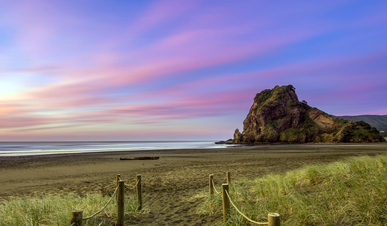 piha beach