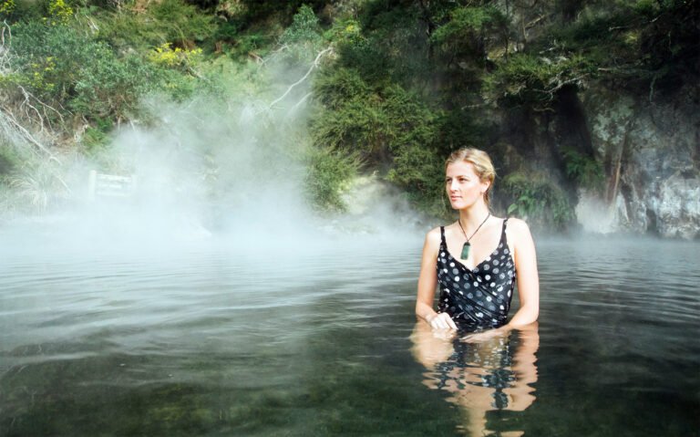 tarawera hot water beach 768x479