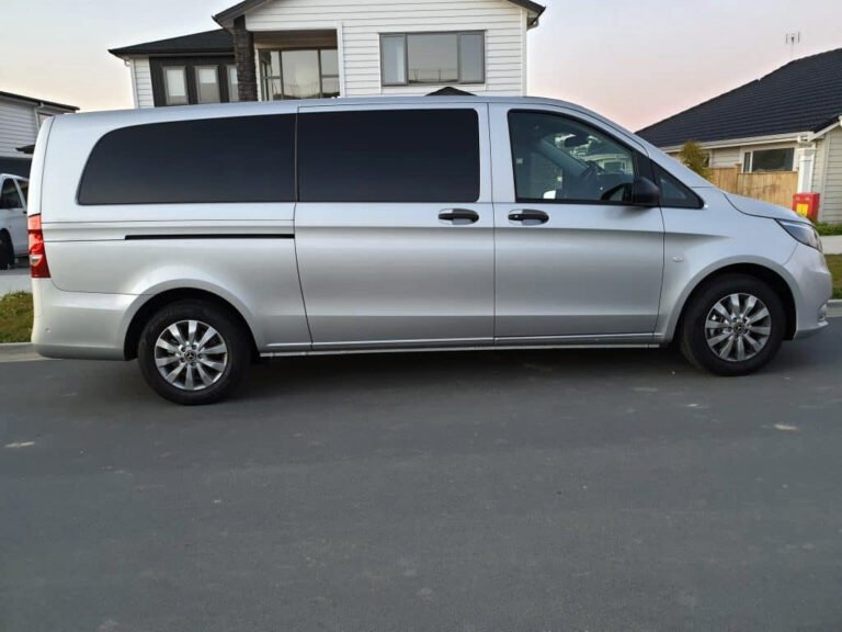 airport shuttle from north shore 768x576