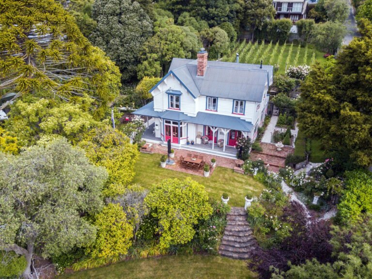 akaroa luxury accommodation 768x576