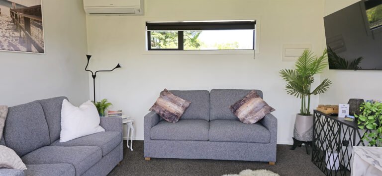 stratford accommodation nz 768x355