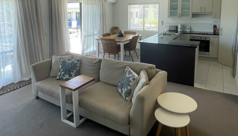 pauanui accommodation 768x439