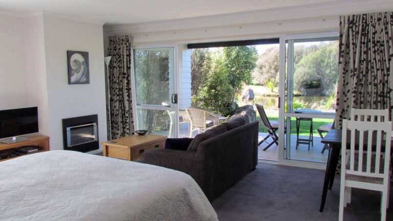 places to stay tongariro national park 768x432