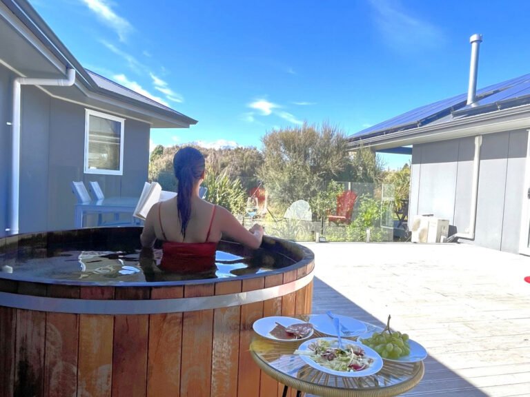 ruapehu accommodation with hot tub 768x576