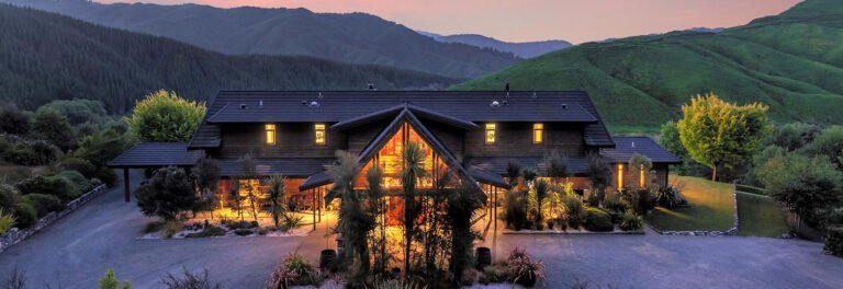stonefly lodge nelson 768x264