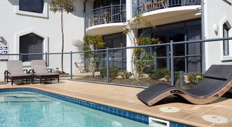 Nelson hotel with Pool 768x421