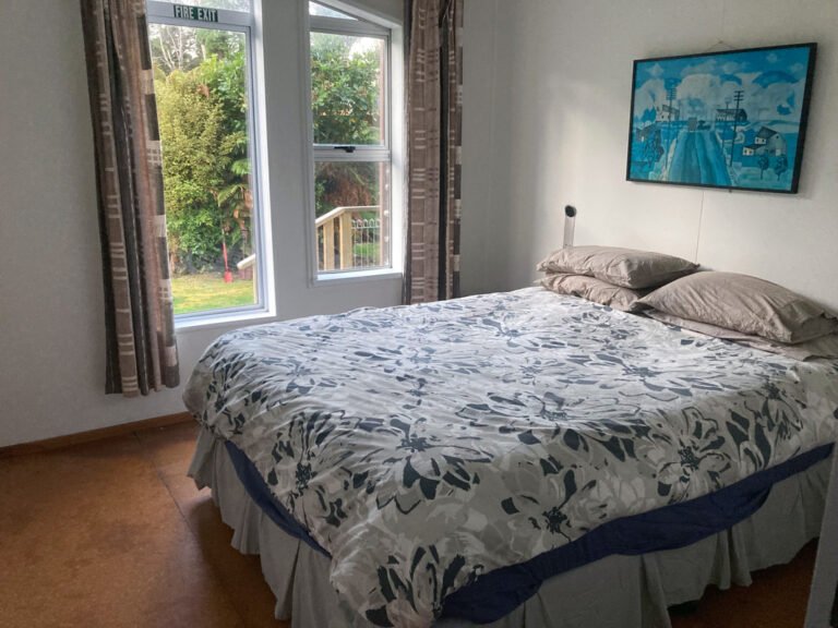 fiordland national park accommodation 768x576