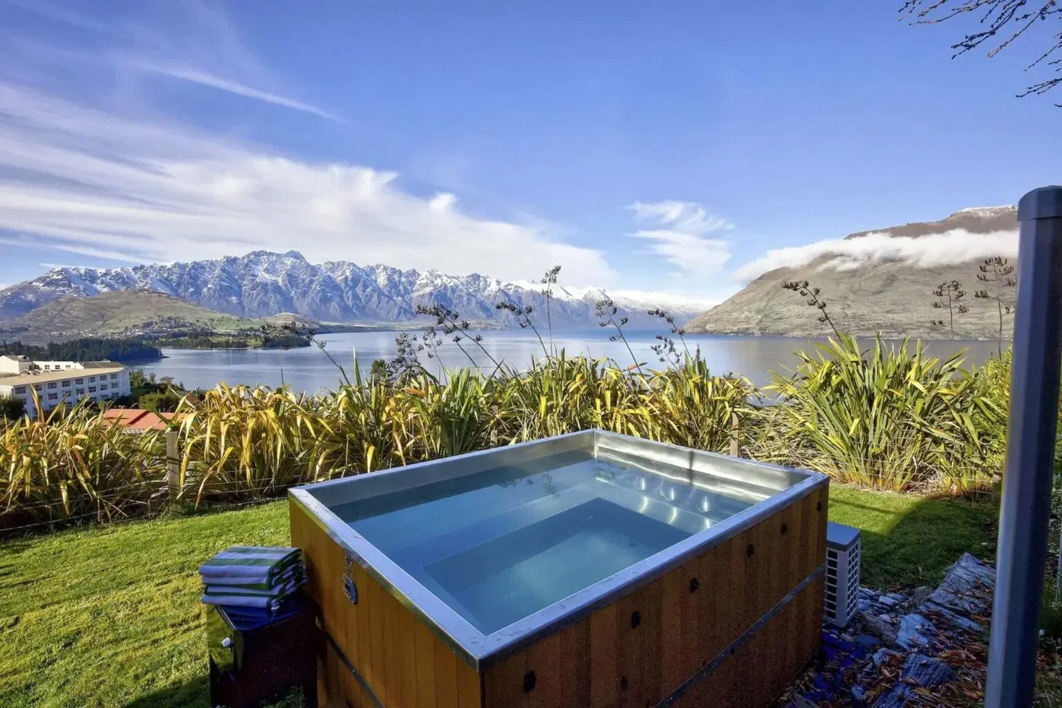 View over Lake Wakatipu and the Remarkables mountains from Hello Queenstown holiday rentals