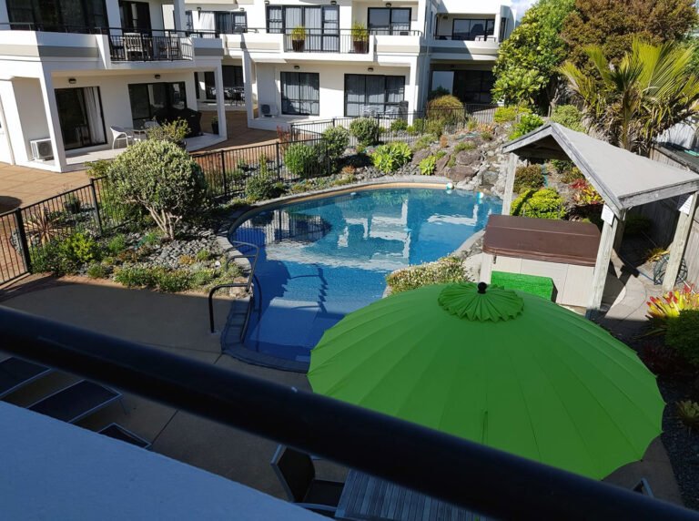 ocean breeze resort pauanui 768x572