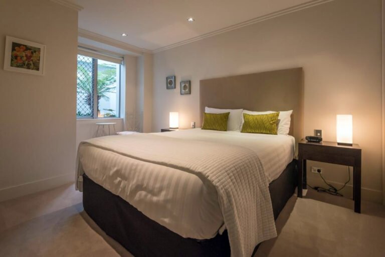 Master bedroom at Sacred Waters luxury accommodation in Taupo 768x513