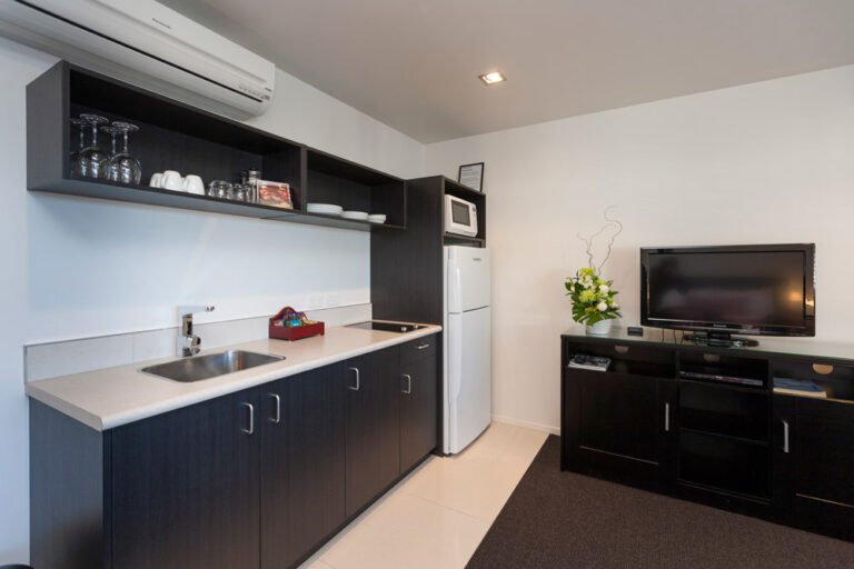 dawson motel kitchen facilities 768x512