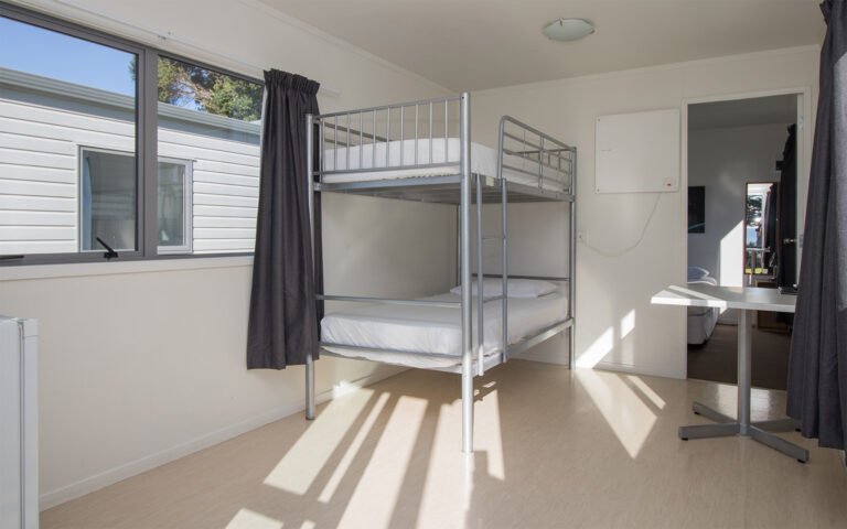 cheap accommodation mt maunganui for families 768x480