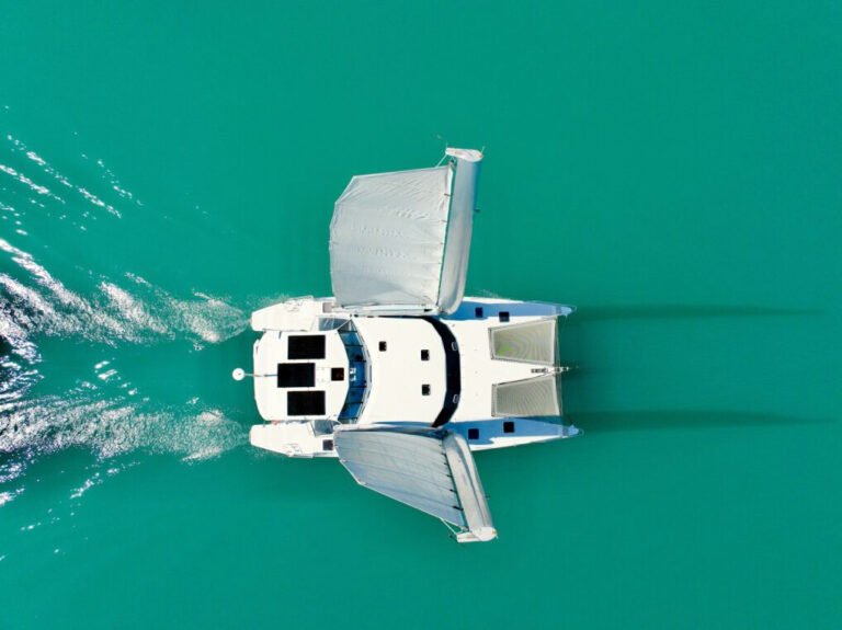 cool change yacht charter bay of islands 768x575