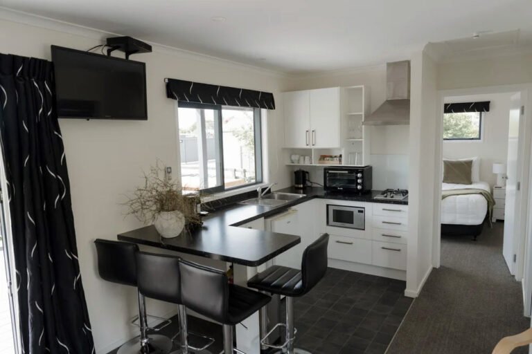 accommodation havelock north nz 768x512