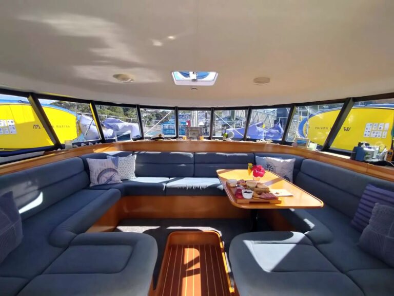cabin of bayscapes yacht charter paihia 768x576